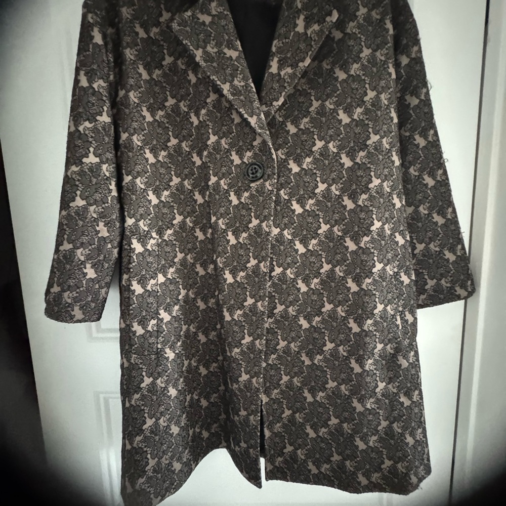 Chic Women's Patterned Trench Coat like new made in England Wool cashemere